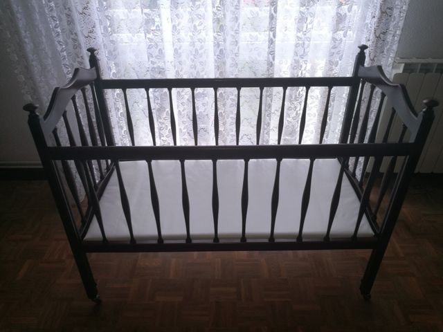 Cuna madera