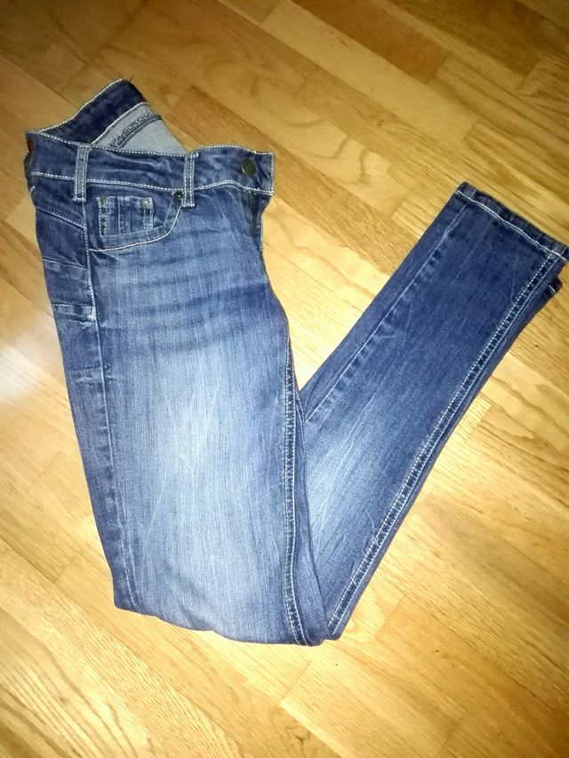 Pantalón vaquero mango