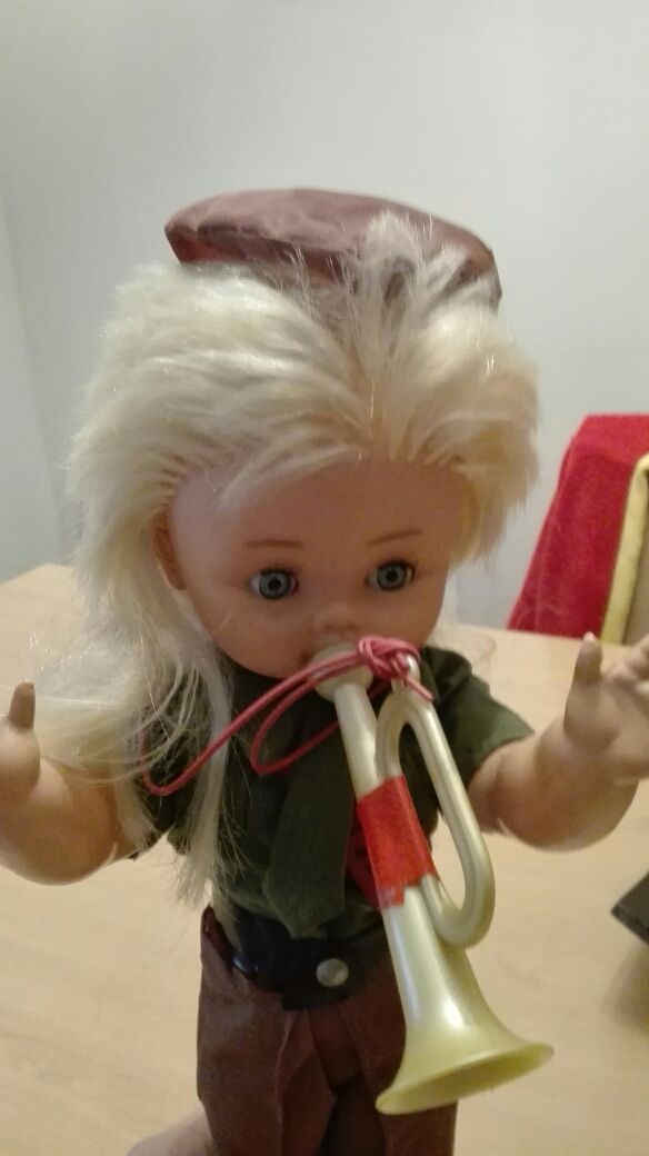 MUÑECA SOLDADO FUNCIONA