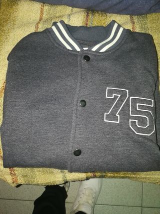 Sudadera\\/chaqueta primark de segunda mano por 5 EUR en Puertollano en  WALLAPOP