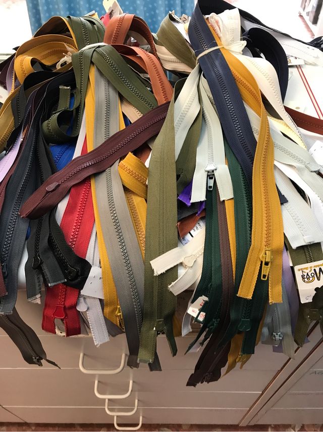 100 cremalleras de chamarras 100€