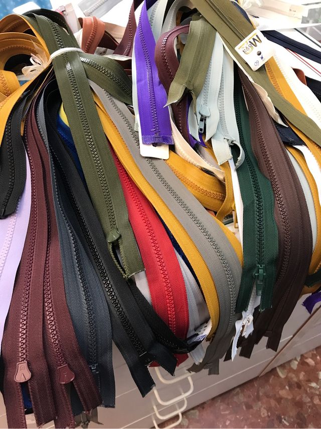 100 cremalleras de chamarras 100€