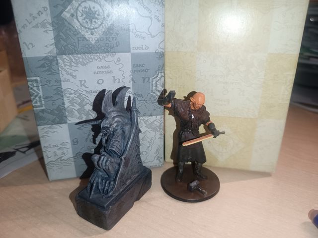 Figuras de plomo de El Señor de los Anillos.