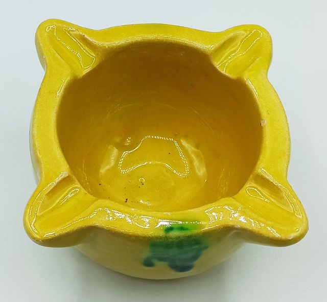 Mortero amarillo clásico