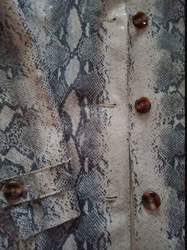 PARKA  MARCA TINTORETTO DE TALLA 40 CON ETIQUETA