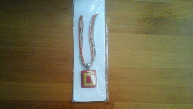 Colgante collar Nuevo a estrenar precintado