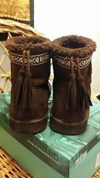 Botas Mustang borreguito. de segunda mano por 20 EUR en Alaquas en WALLAPOP