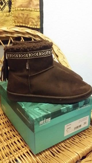 Botas Mustang borreguito. de segunda mano por 20 EUR en Alaquas en WALLAPOP
