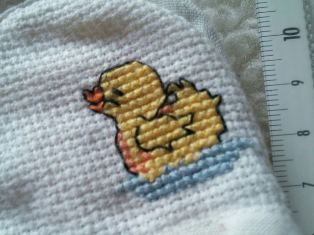 Pantuflas baño bebé 12 cm Patito Punto de Cruz