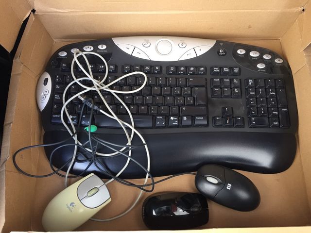 Teclado ordenador Logitech y ratones
