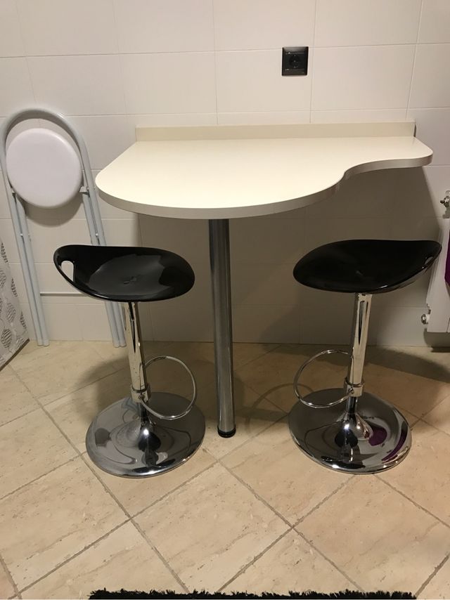 Mesa cocina de silestone y taburetes de segunda mano por 60 € en ... Mesa cocina de silestone y taburetes de segunda mano por 60 € en ...