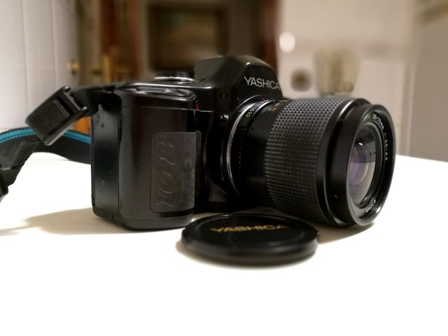 CÁMARA REFLEX YASHICA 108 MULTIPROGRAM
