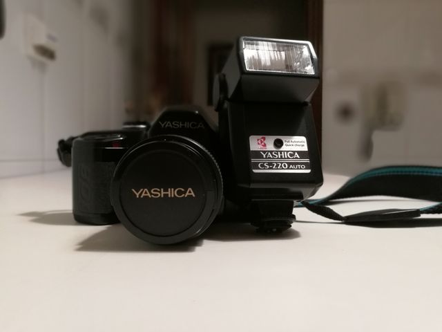CÁMARA REFLEX YASHICA 108 MULTIPROGRAM
