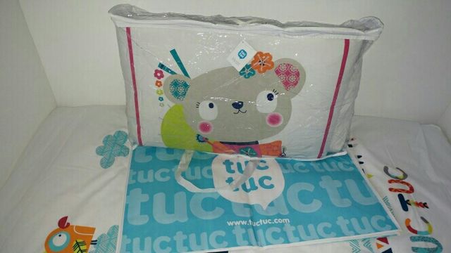 Conjunto edredón y chichonera Tuctuc