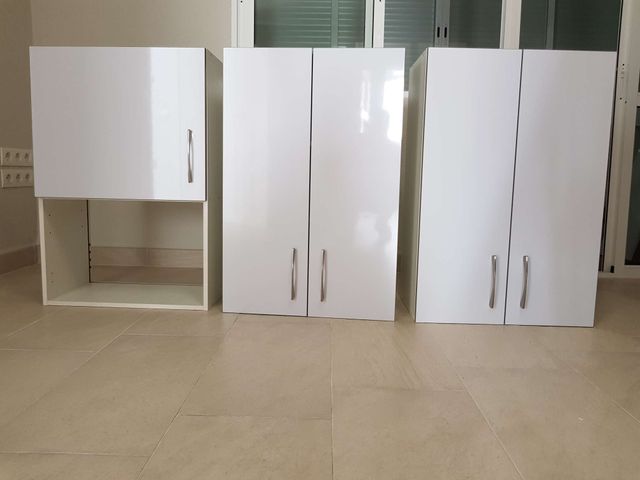 MUEBLES COCINA FORMICA BRILLO de segunda mano por 375 € en Huelva en ... MUEBLES COCINA FORMICA BRILLO de segunda mano por 375 € en Huelva en ...