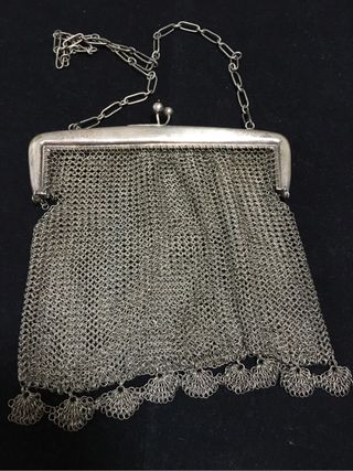 Bolso malla plata de segunda mano por 400 EUR en Vigo en WALLAPOP