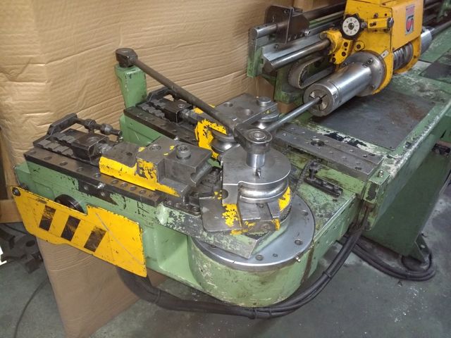 Curvadora de tubos profesional