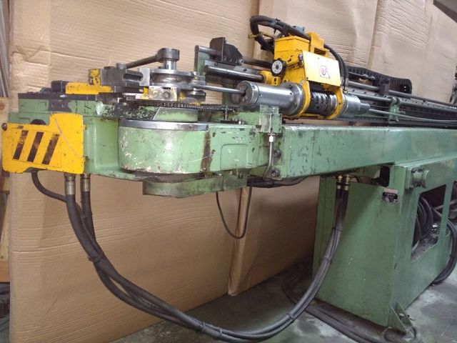 Curvadora de tubos profesional