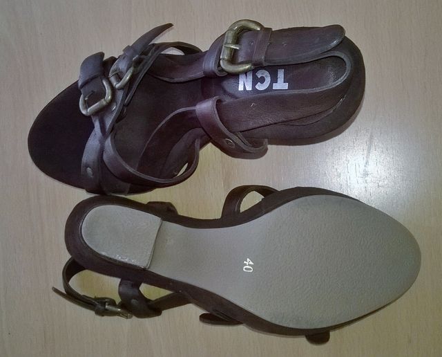 Sandalias de piel TCN
