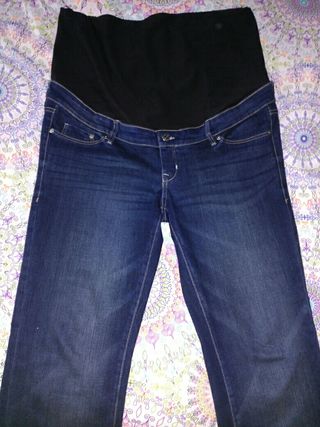 Vaqueros premamá H\u0026amp;M de segunda mano por 8 EUR en Mercado Parque  Corredor del Henares en WALLAPOP