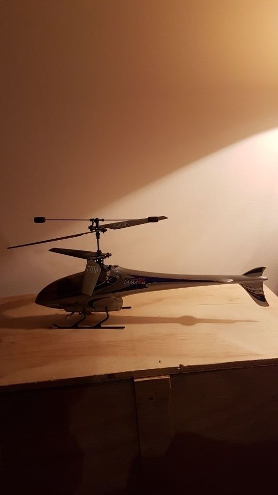 Helicóptero Lama V4