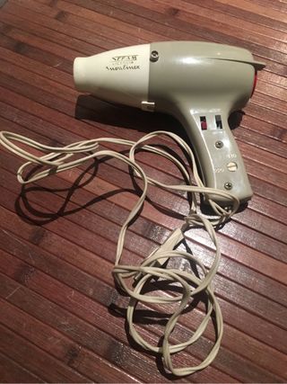 Secador de pelo antiguo Moulinex de segunda mano por 12 € en Secador de pelo antiguo Moulinex de segunda mano por 12 € en