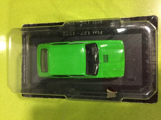 Coche juguete fiat 127 1972 escala 1/43