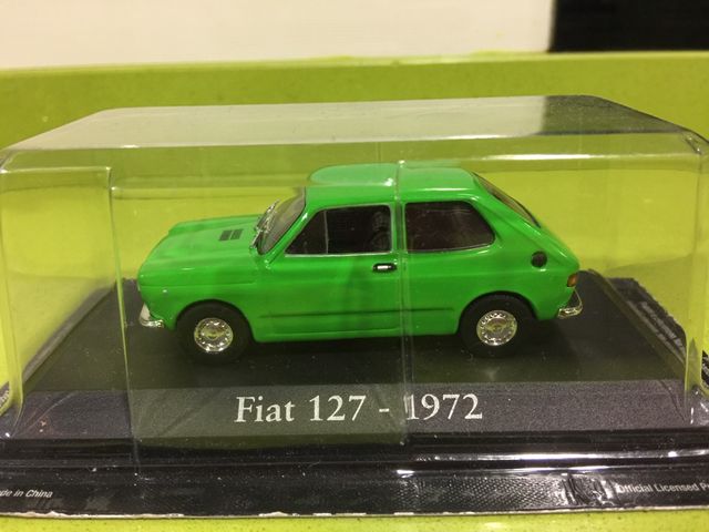 Coche juguete fiat 127 1972 escala 1/43