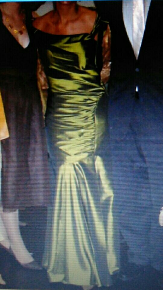 Vestido fiesta boda, verde, talla 40, sirena
