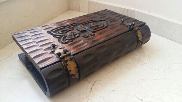 Mueble cofre antiguo de segunda mano por 22 € en Vinaros en WALLAPOP