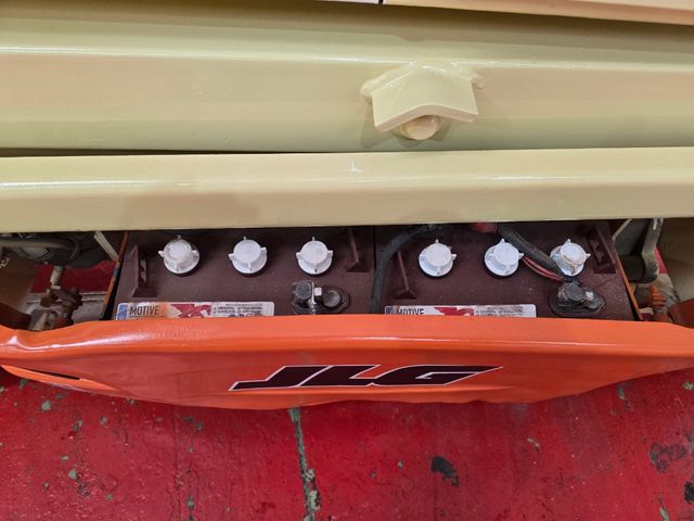 PLATAFORMA ELEVADORA ELECTRICA JLG 1930ES 8MTS.