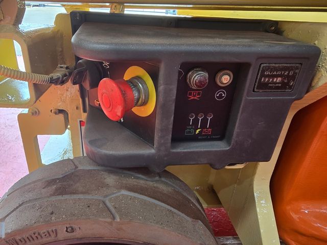 PLATAFORMA ELEVADORA ELECTRICA JLG 1930ES 8MTS.