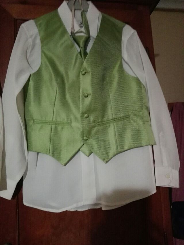 traje comunión niño,en perfecto estado.Negociable
