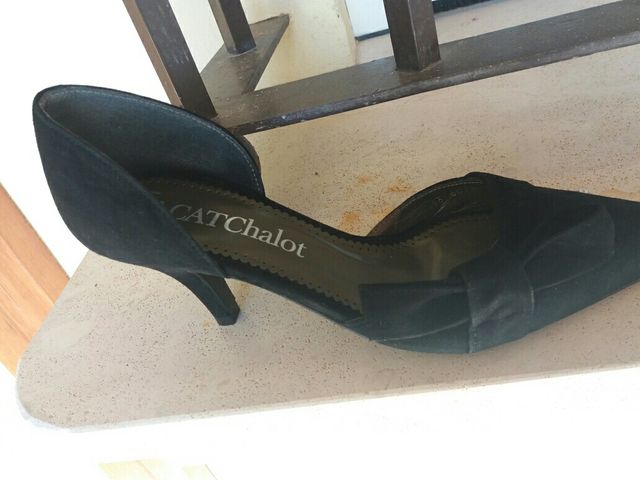 Zapatos negros de tacón