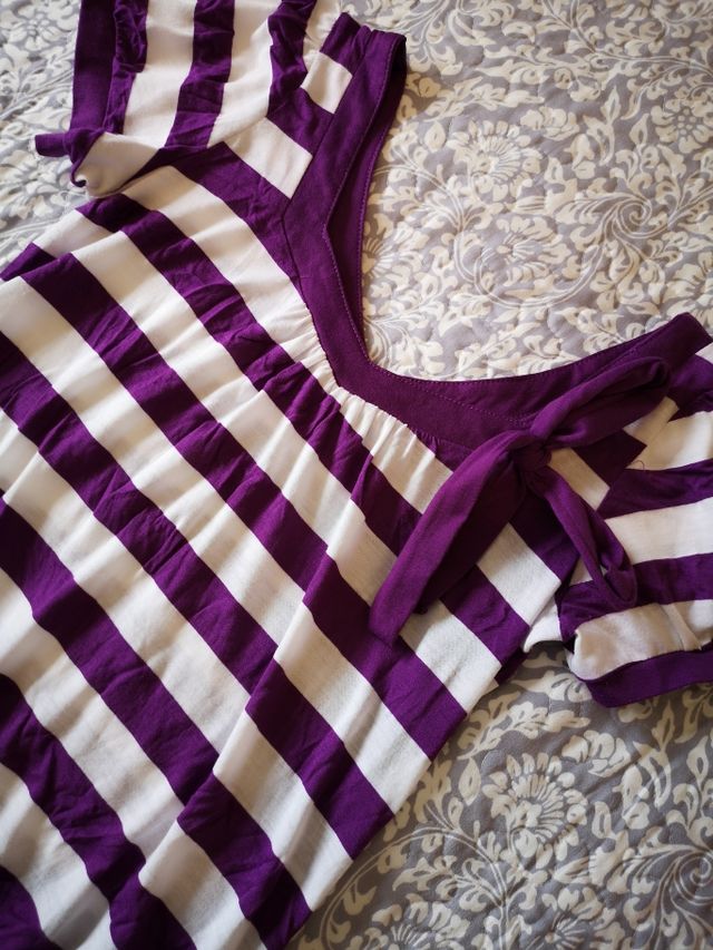 Top Rayas blanco y morado. Talla M