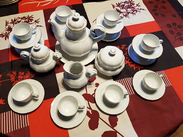 vajilla Santa Clara filo de Oro Completa