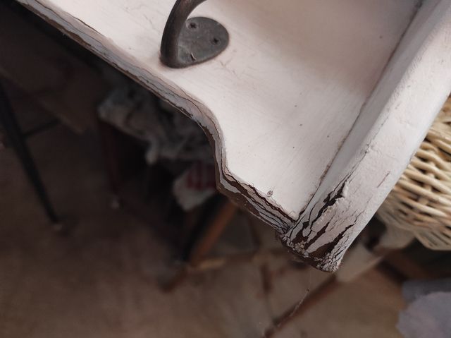 Decorativo perchero-estantería