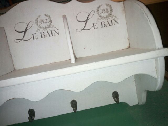 Decorativo perchero-estantería