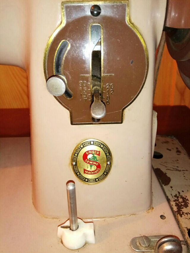 Maquina de coser Singer