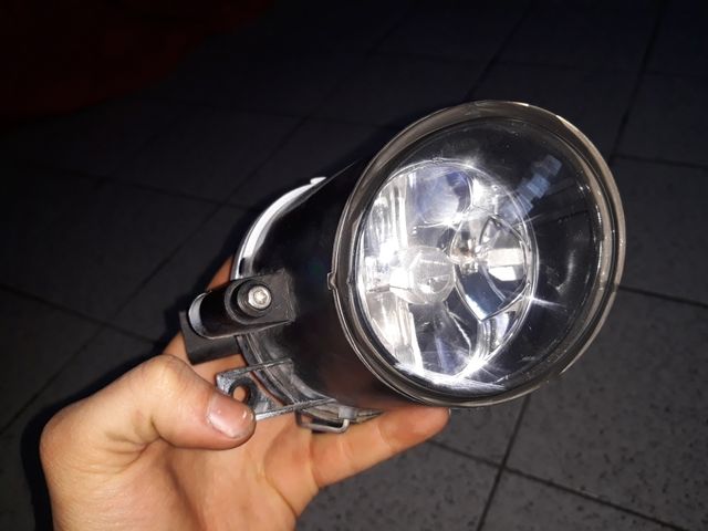 antinieblas delanteros seat