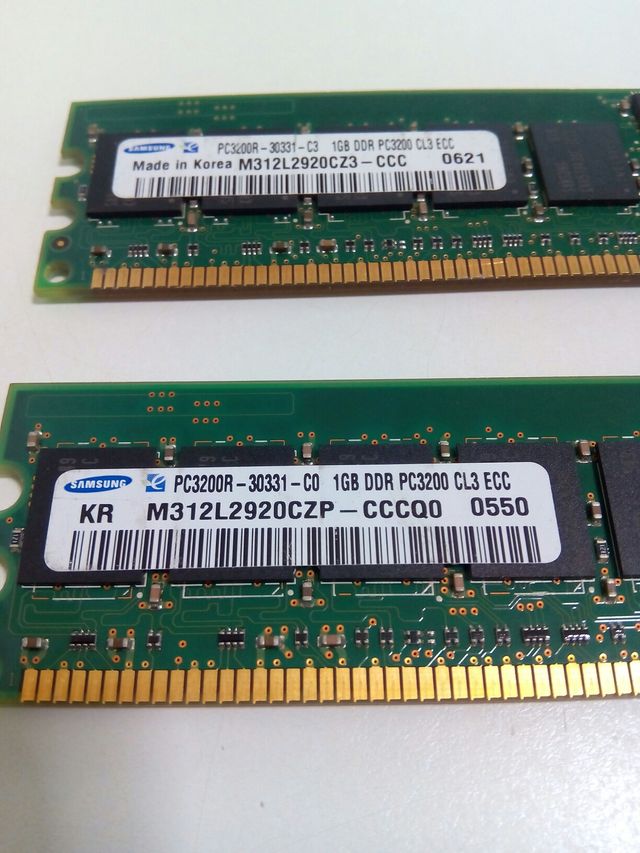 Módulos memoria RAM.