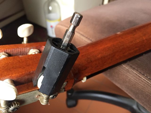 Clavijas guitarra, manivela manual y mecánica.