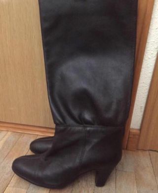 Botas marrones Zara de segunda mano por 10 EUR en Madrid en WALLAPOP