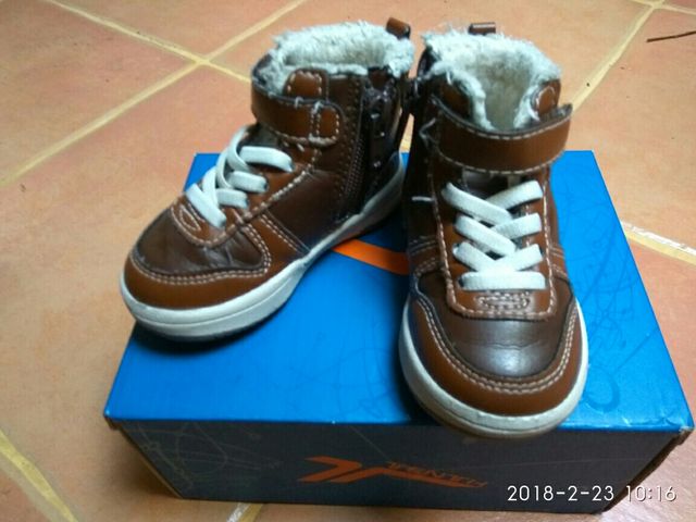 Botas H&M niño N°18-19