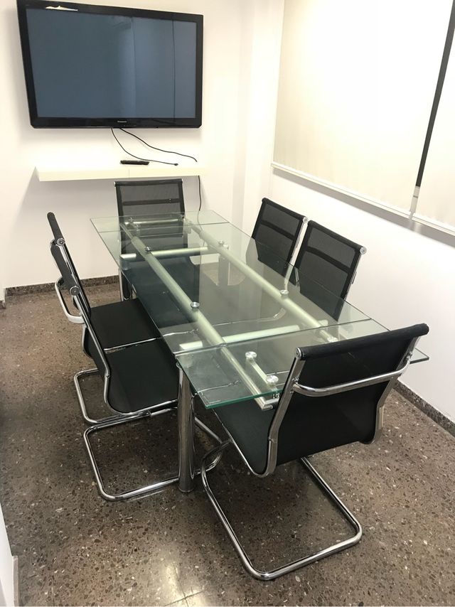 Sillas Oficina Eames Sala Reuniones Mesa Cristal de segunda mano por ... Sillas Oficina Eames Sala Reuniones Mesa Cristal de segunda mano por ...
