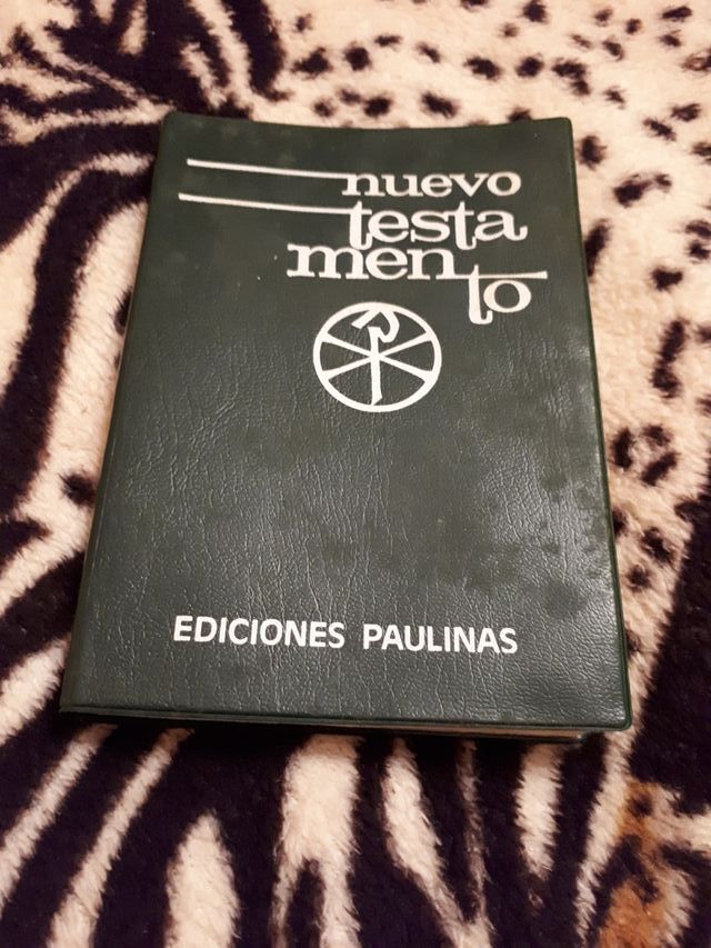 Libro lectura Nuevo Testamento