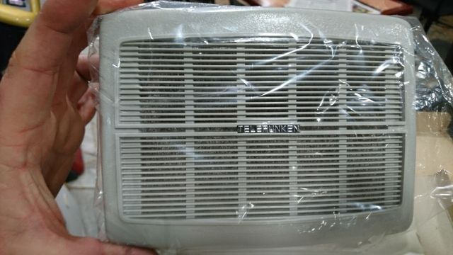 radio de coche antigua telefunken.