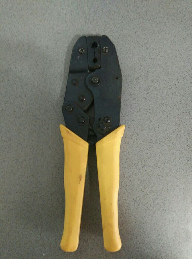 tenaza para cables coaxial
