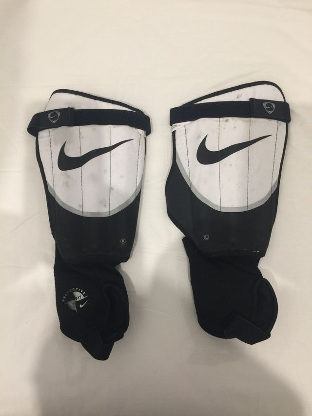 Espinilleras Nike nuevas