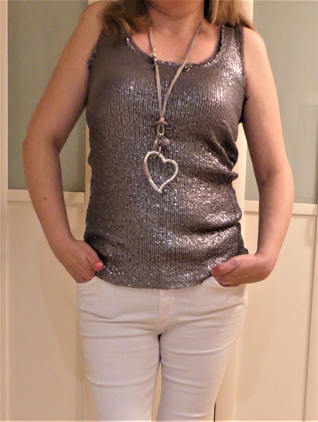 Top de lentejuelas.Benetton Style